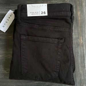 PacSun distressed High Rise Jegging Ripped Black Size 26 NWT New With Tags